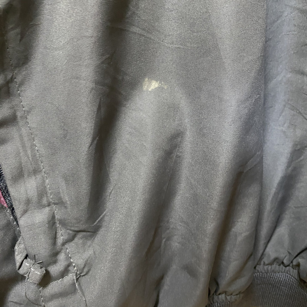 古着 used　CAMPUS HEITAGE　長袖カレッジ刺繍ナイロンプルオーバー　ウインドブレーカー　ミネソタ　XLサイズ