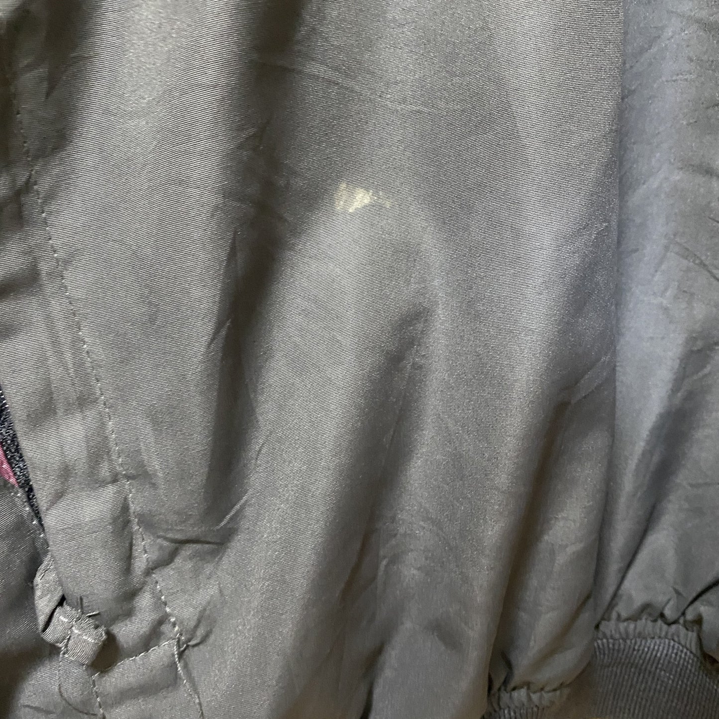 古着 used　CAMPUS HEITAGE　長袖カレッジ刺繍ナイロンプルオーバー　ウインドブレーカー　ミネソタ　XLサイズ