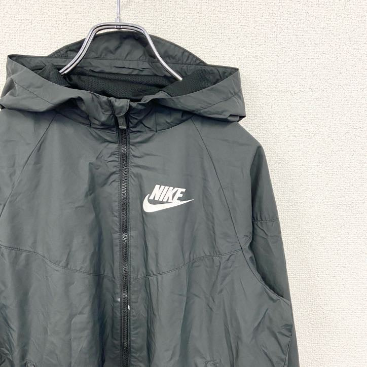 古着 used　NIKE ナイキ　長袖ナイロンジャケット　フルジップパーカー　ワンポイントロゴプリント　黒　Lサイズ