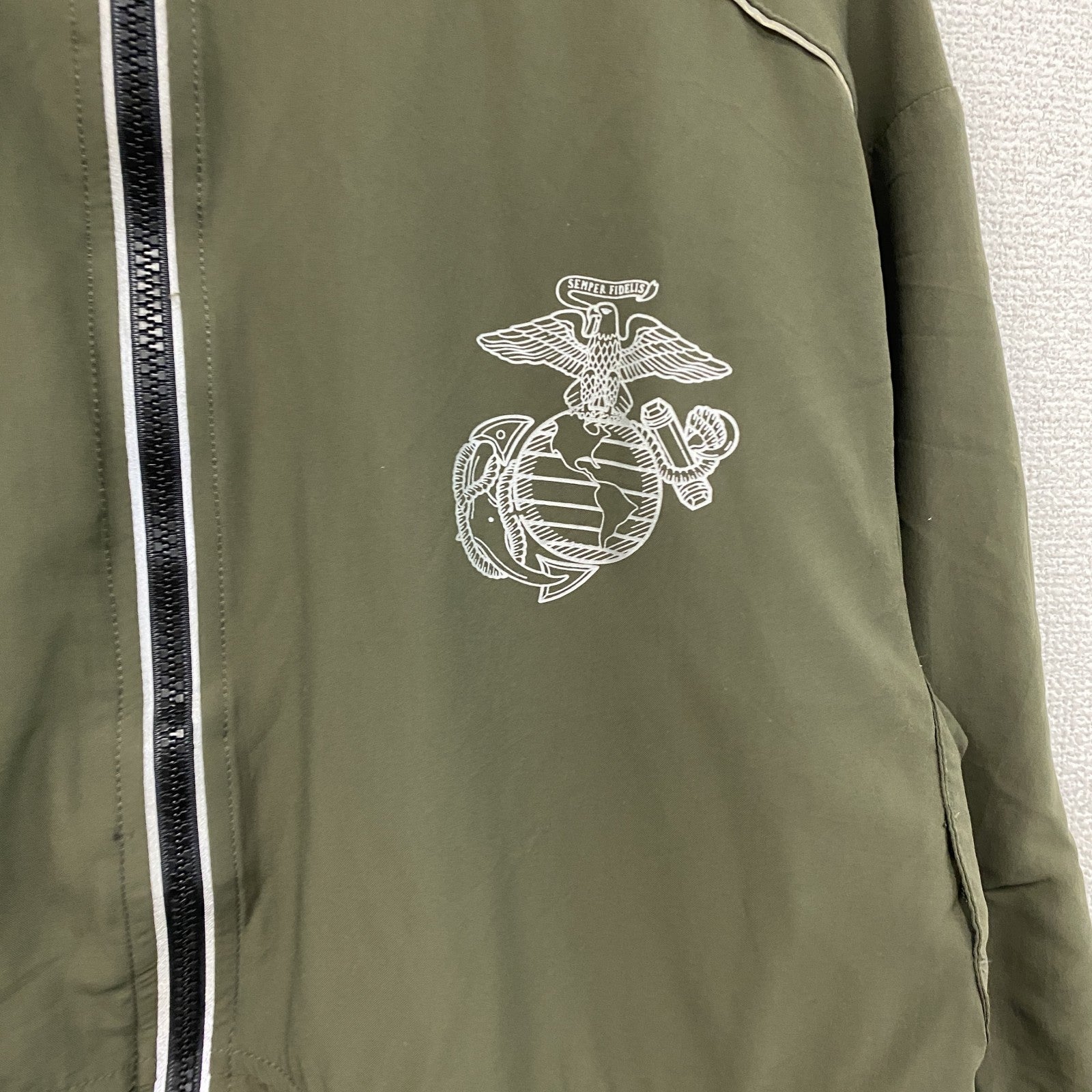 NEW BALANCE　ニューバランス　米軍　USMC　トレーニングジャケット　フルジップナイロンジャケット　カーキ　Sサイズ