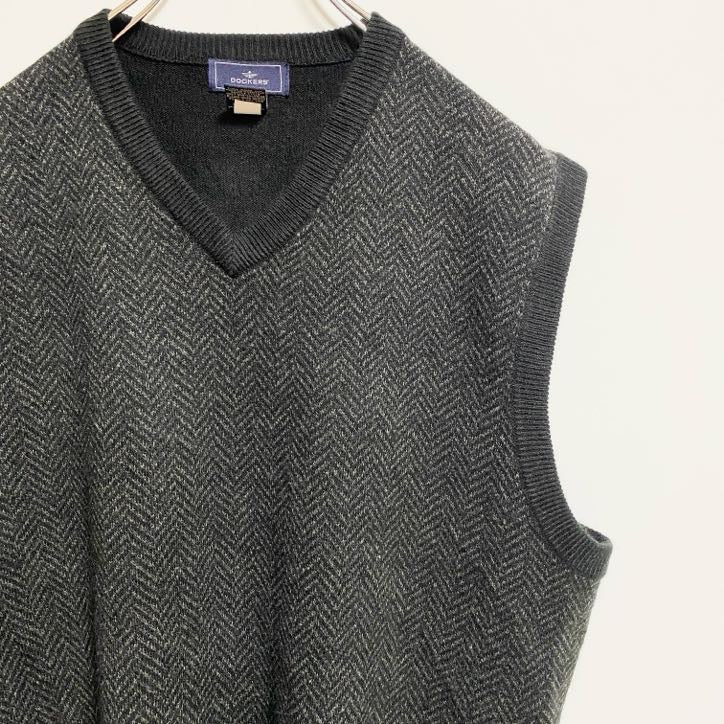 古着 used　DOCKERS　ドッカーズ　Vネックニットベスト　ノースリーブセーター　黒　ブラック　レトロ　Mサイズ
