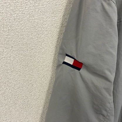 TOMMY HILFIGER　トミーヒルフィガー　ナイロンジャケット　ワンポイントロゴ刺繍　ハイネック　グレー　XLサイズ