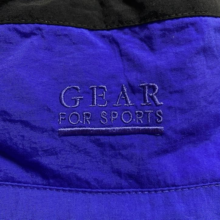 古着 used　GEAR FOR SPORTS　長袖ハイネックナイロンジャケット　ポイント刺繍　青　ビッグシルエット　XLサイズ