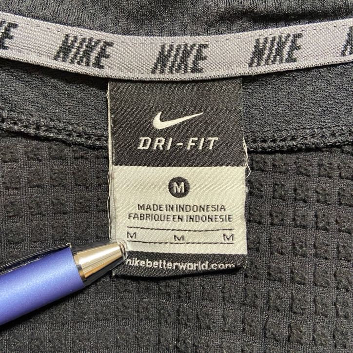 古着 used　NIKE　長袖ハーフジップトラックジャケット　ジャージ　BONNYEAGLE　ワンポイント刺　黒　ブラック