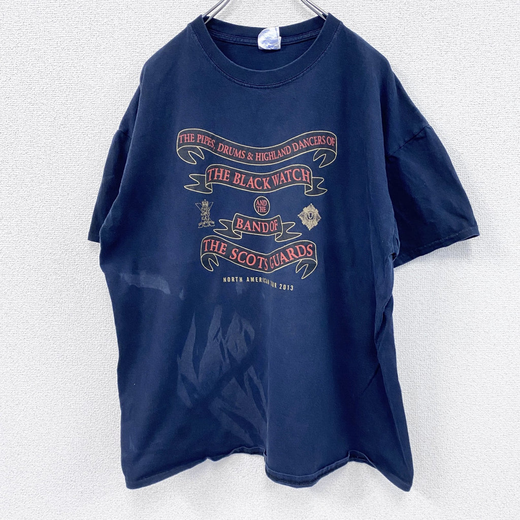 GILDAN　ギルダン　スコッツ・ガーズ　ザブラックウォッチ　半袖プリントTシャツ　バンT　アーチプリント　紺　ネイビー　XLサイズ