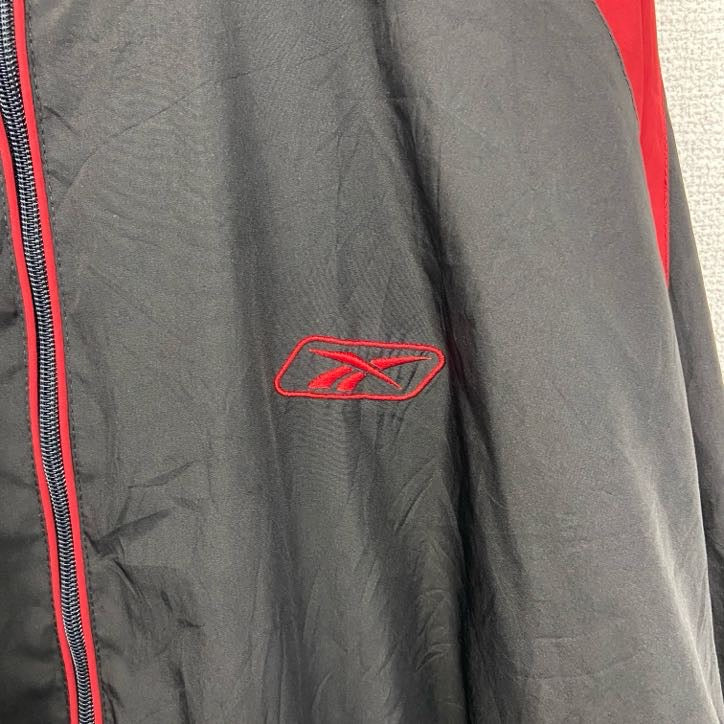 古着 used　Reebok リーボック　長袖ナイロンジャケット　フルジップパーカー　ワンポイントロゴプリント　XLサイズ