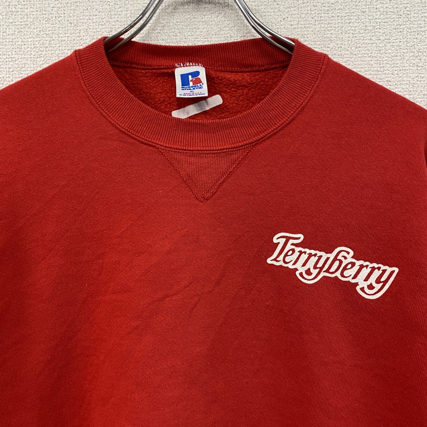 ～90s　RUSSELL ATHLETIC　ラッセル　スウェット/トレーナー　前V　赤　レッド　XLサイズ