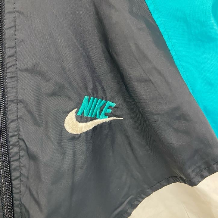 古着 used　NIKE ナイキ　90s　長袖ワンポイントロゴ刺繍ナイロンジャケット　マルチカラー　ハイネック　Lサイズ