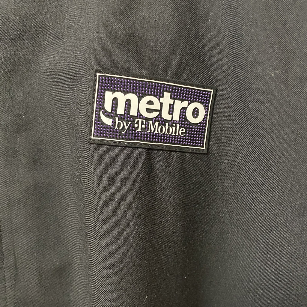 着 used　Tmobile metro　長袖フルジップナイロンジャケット　ミリタリー　リブライン　ビッグシルエット　XLサイズ