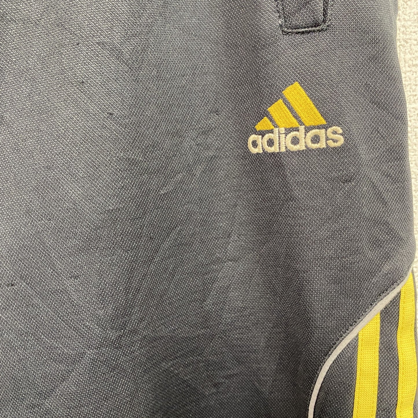 adidas　アディダス　ジャージセットアップ　トラックジャケット　トラックパンツ　イエロー　ブラック