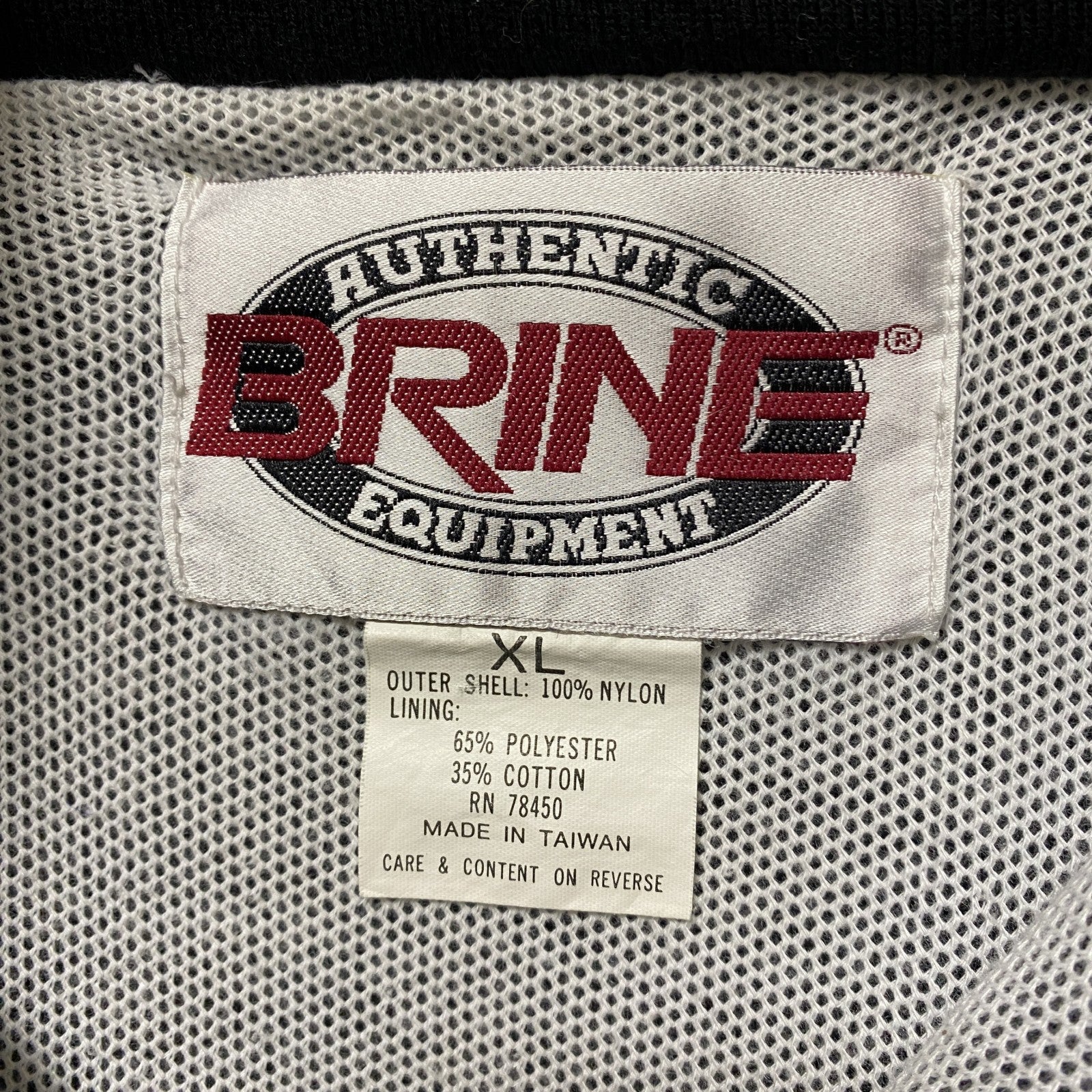 古着 used　BRINE　長袖ハーフジップナイロンスタジャン　ハイネックプルオーバー　刺繡デザイン　ホッケー　黒　XLサイズ
