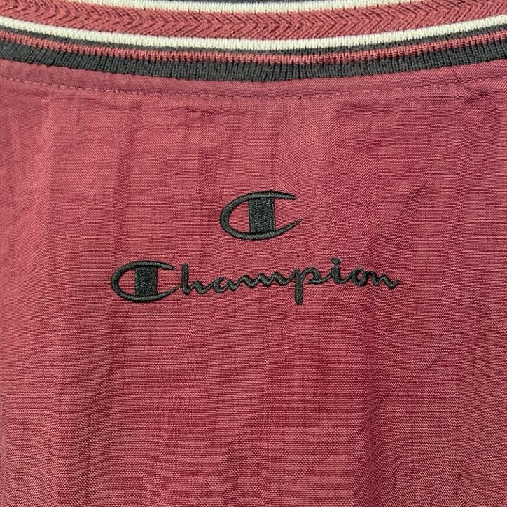 古着 used　Champion　チャンピオン　長袖カレッジナイロンプルオーバー　ポイント刺繍　バージニア工科大学　ワインレッド