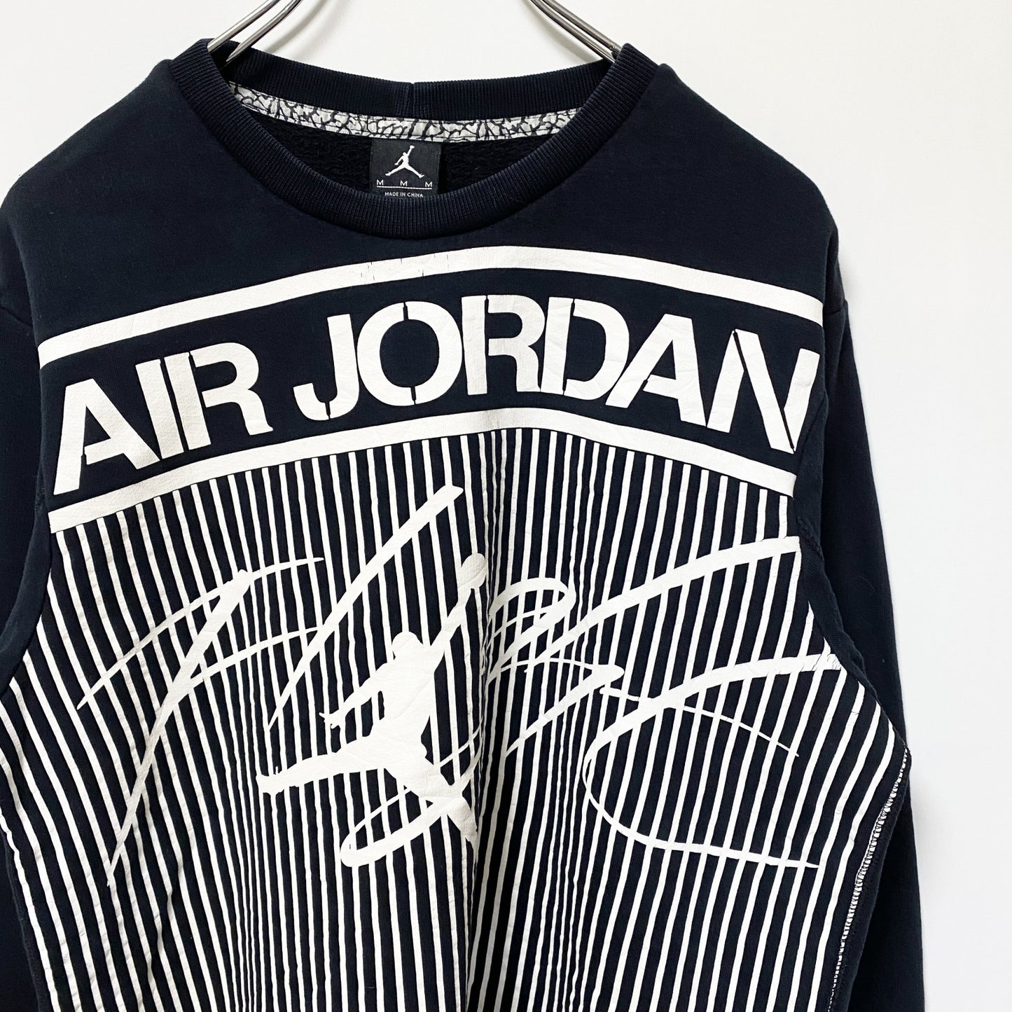 古着 used　AIR JORDAN　エアジョーダン　長袖プリントロゴデザインスウェット　クルーネックトレーナー　黒　Mサイズ
