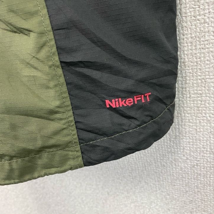 NIKE　ナイキ　フルジップジャケット　カーキ　XLサイズ