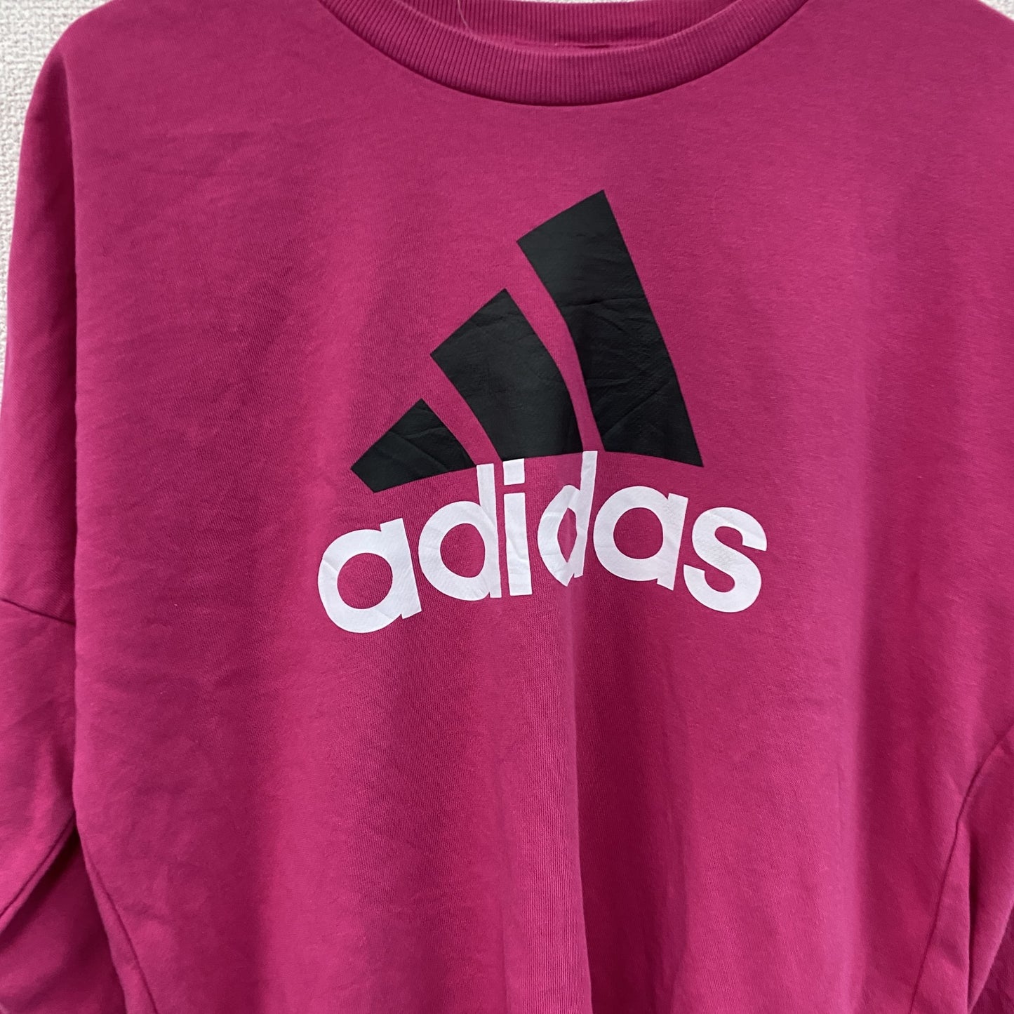 adidas　アディダス　長袖Tシャツ/ロンT　デカロゴ　パフォーマンスロゴ　ピンク　Sサイズ