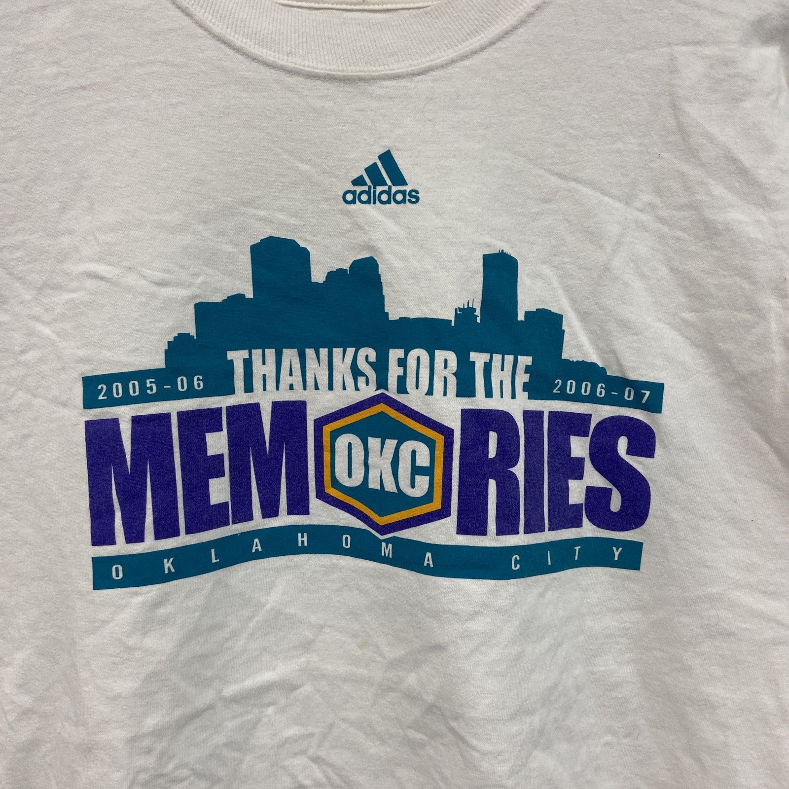 adidas　アディダス　半袖プリントTシャツ　白　ホワイト　XLサイズ