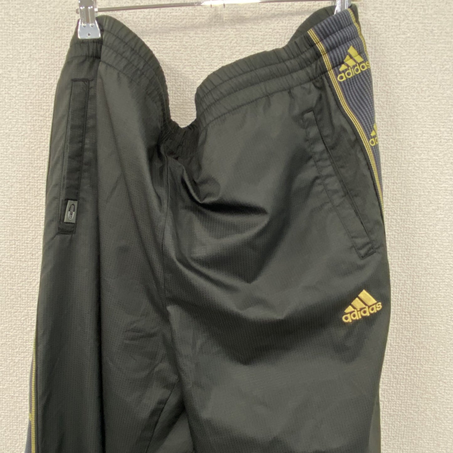 00s　adidas　アディダス　トラックパンツ　ジャージパンツ　ヴィンテージ　黒　ブラック　Lサイズ