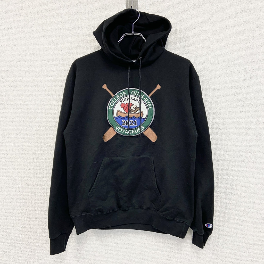 champion　チャンピオン　スウェットパーカー/フーディー　ワッペン　刺繍ロゴ　アーチプリント　現行　黒　ブラック　Mサイズ