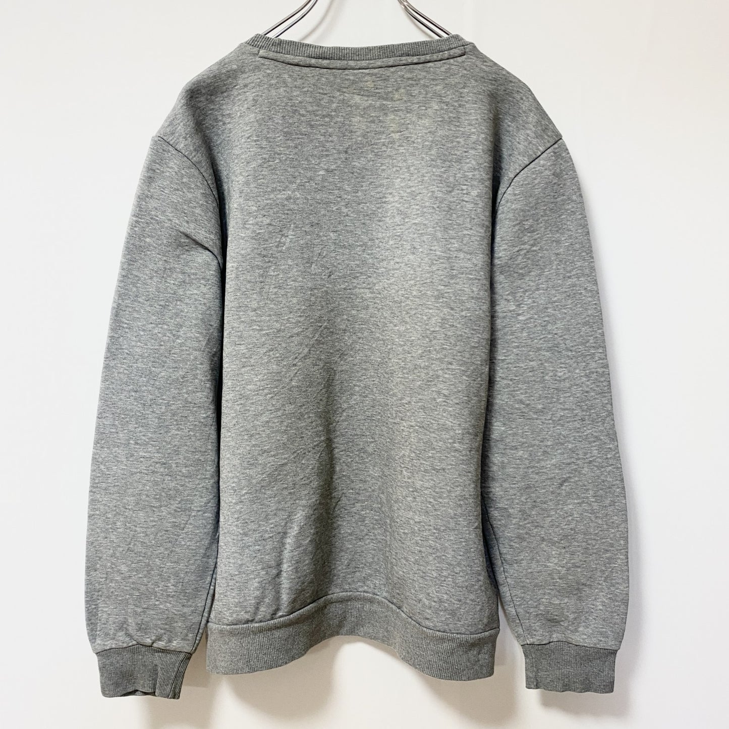 古着 used　PUMA プーマ　長袖フロントデザインスウェット　トレーナー　クルーネック　グレー　カジュアル　Mサイズ