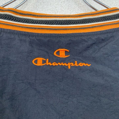 古着 used　Champion　チャンピオン　長袖カレッジナイロンプルオーバー　テネシー大学　ワッペン刺繍　黒　XLサイズ