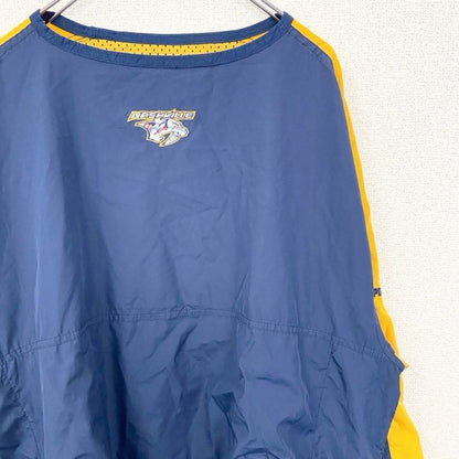 古着 used　PUMA　プーマ　長袖ナイロンプルオーバー　ワンポイント刺繍　ナッシュビル　ネイビー　黄色　Lサイズ
