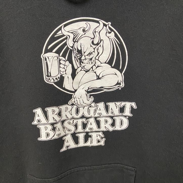 古着 used　ARROGANT BASTARD ALE　長袖プリントパーカー　バックプリント　黒　ブラック　レトロデザイン