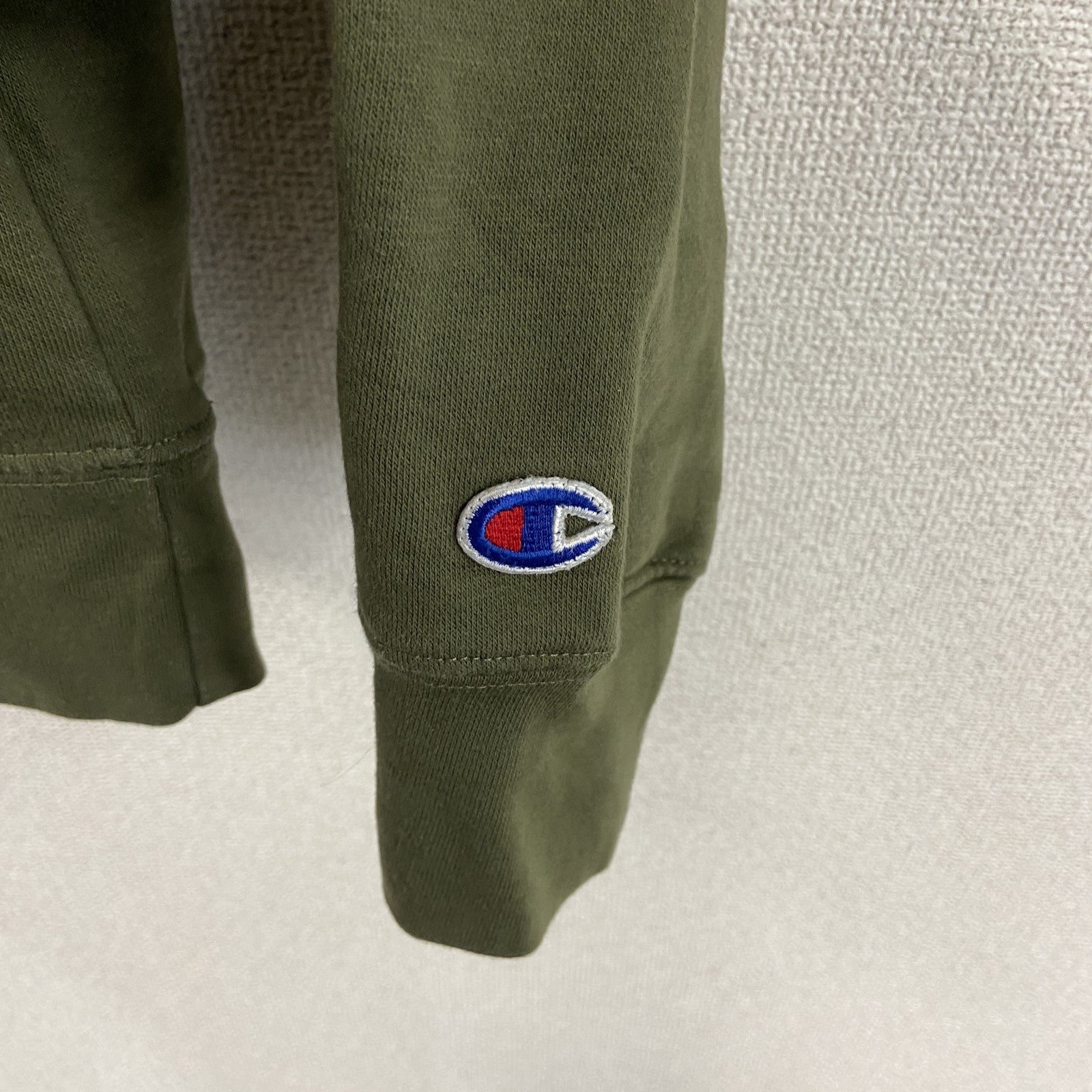 champion　チャンピオン　スウェットパーカー/フーディー　カーキ　Lサイズ
