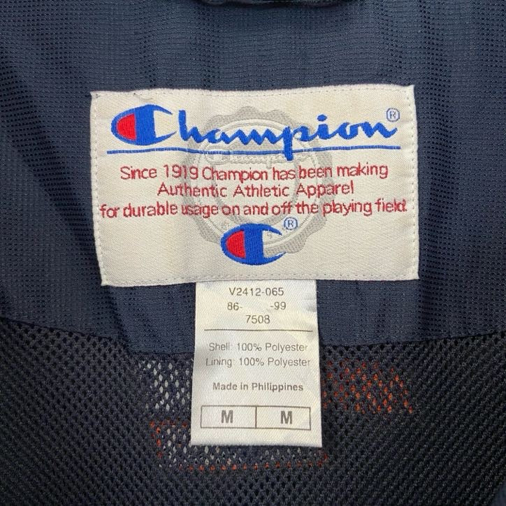 古着 used　Champion　チャンピオン　長袖ハーフジップナイロンジャケット　ワンポイント刺繍　ラクロス　Mサイズ