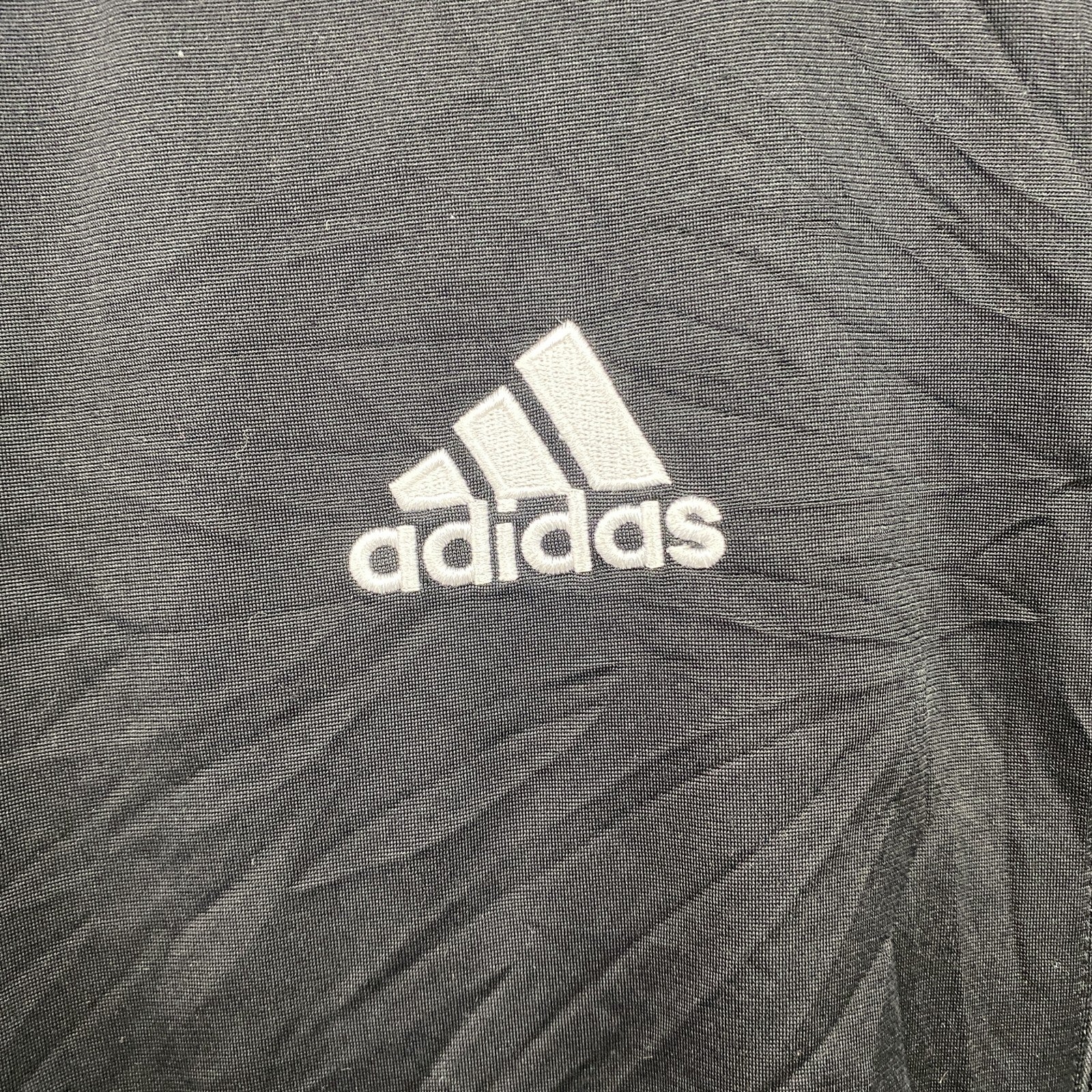 adidas　アディダス　トラックジャケット/ジャージ　刺繍ロゴ　黒　ブラック　2XLサイズ