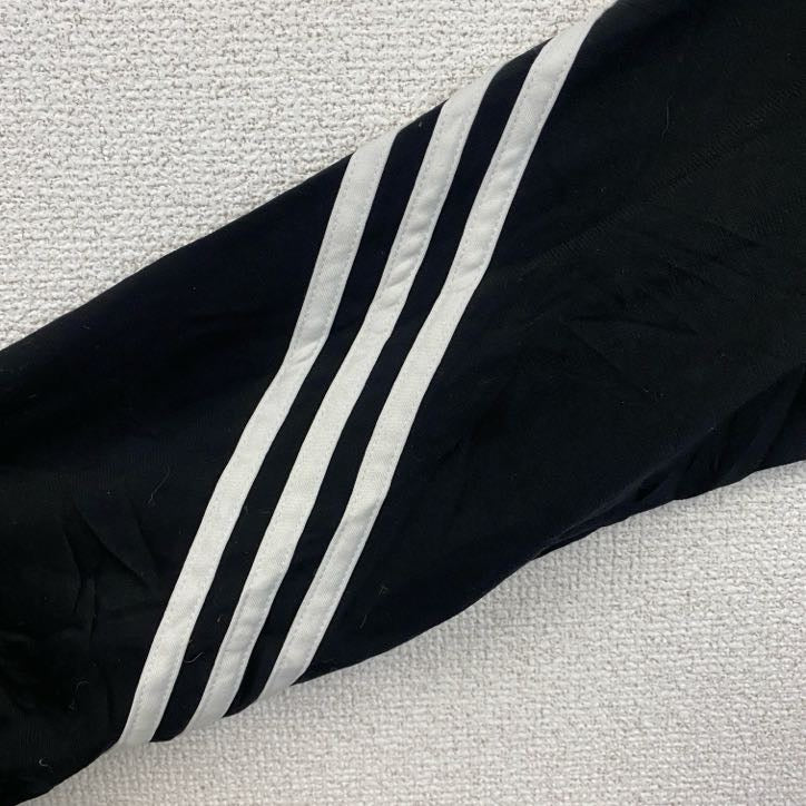 adidas　アディダス　トラックジャケット/ジャージ　刺繍ロゴ　黒　ブラック　2XLサイズ