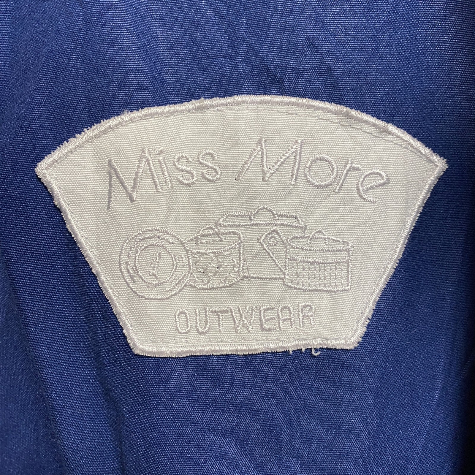 古着 used　Miss More　長袖ハイネックブルゾン　ジップアップジャンパー　紺　ネイビー　シンプル　秋冬服　レトロ