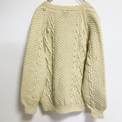 古着 used　英国製　Celtic Woollenes　長袖フィッシャーマンニットカーディガン　厚手Vネックセーター　白　秋冬服