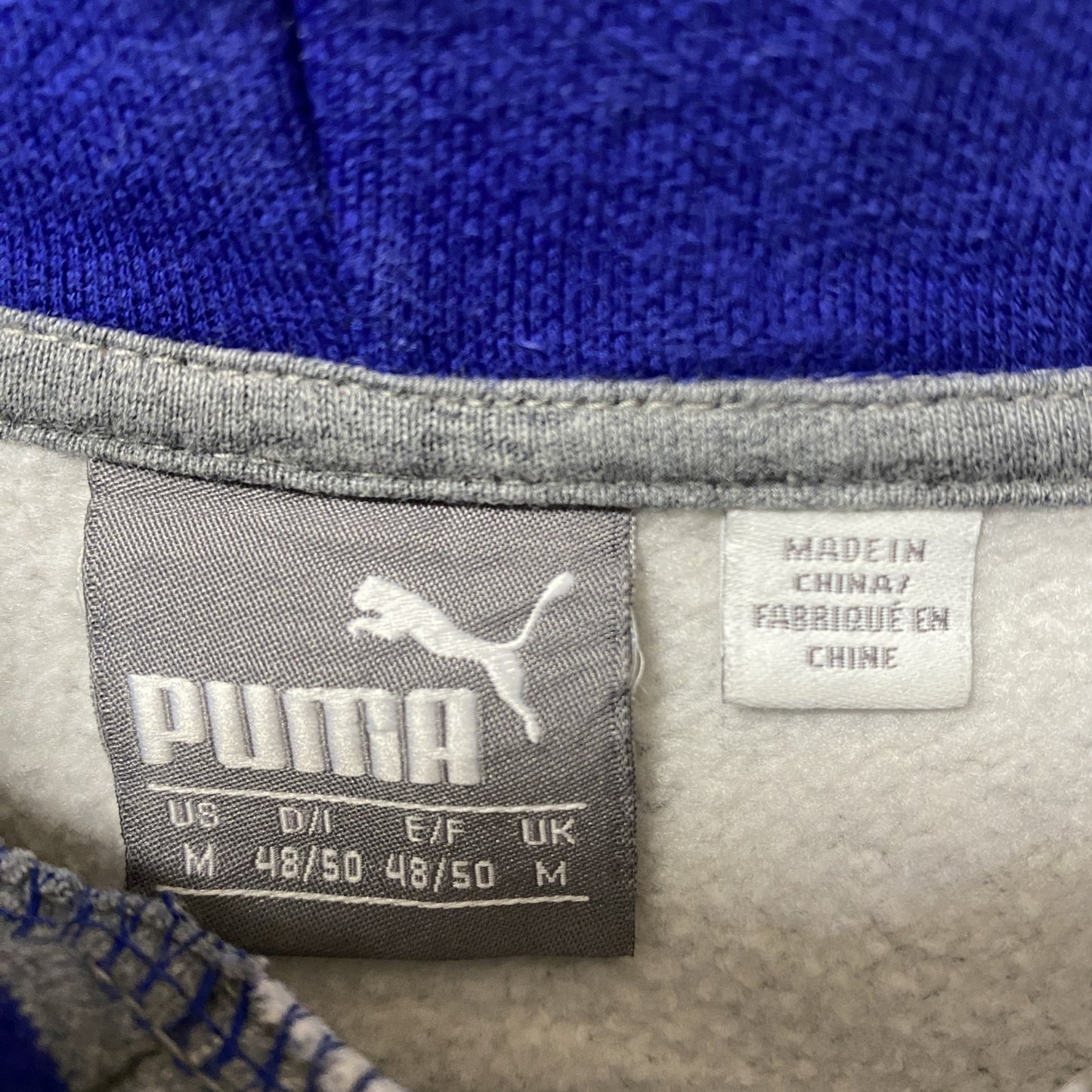 古着 used PUMA プーマ　長袖ワンポイントロゴデザインパーカー　フーディースウェット　グレー　シンプル　Mサイズ