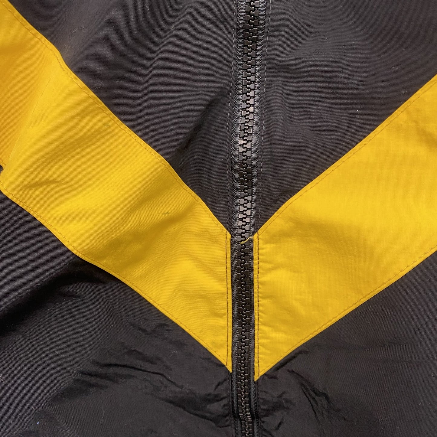 U.S.ARMY　トレーニングジャケット　ナイロンジャケット　ミリタリー　米軍　黒　ブラック