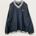 古着 used　90s　NIKE ナイキ　長袖ナイロンプルオーバー　ワンポイント刺繍　リブライン　ヴィンテージ　黒　Lサイズ