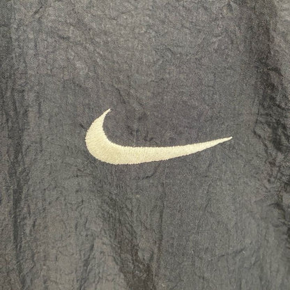 古着 used　90s　NIKE ナイキ　長袖ナイロンプルオーバー　ワンポイント刺繍　リブライン　ヴィンテージ　黒　Lサイズ