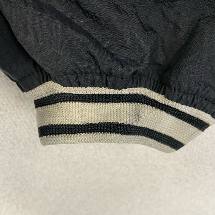 古着 used　90s　NIKE ナイキ　長袖ナイロンプルオーバー　ワンポイント刺繍　リブライン　ヴィンテージ　黒　Lサイズ
