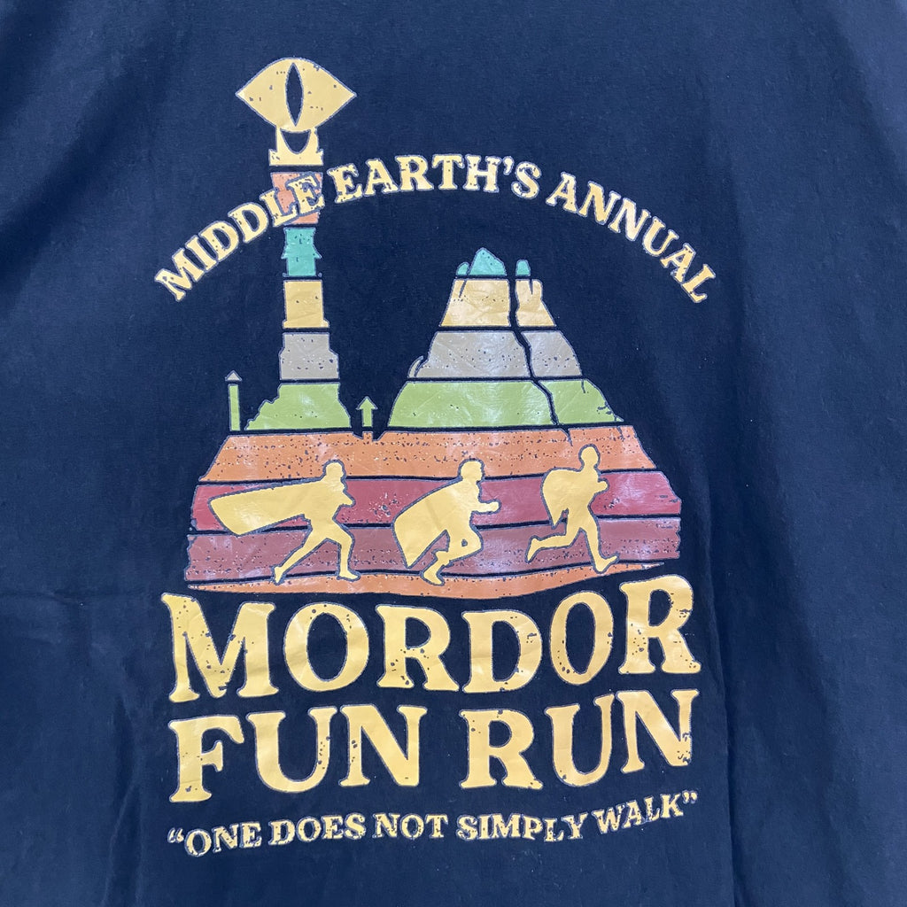 GILDAN　ギルダン　半袖プリントTシャツ　アーチプリント　MORDOR FUN RUN　黒　ブラック　2XLサイズ