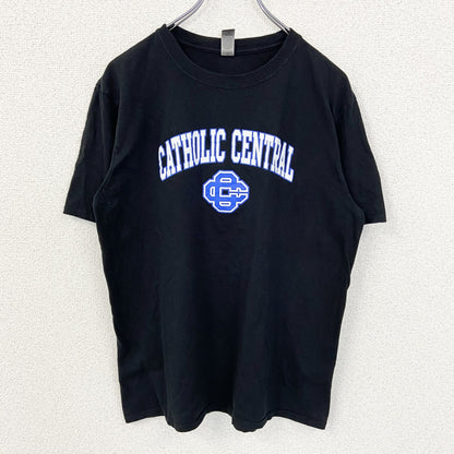 古着 used　GILDAN ギルダン　半袖クルーネックプリントTシャツ　CATHOLIC CENTRAL　黒　ブラック　Mサイズ