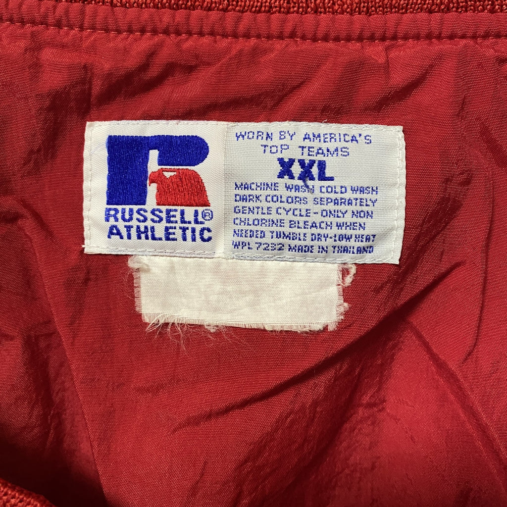 古着 used　RUSSELL ATHLETIC　長袖刺繍ナイロンプルオーバー　ウインドブレーカー　フットボール　赤　XXLサイズ