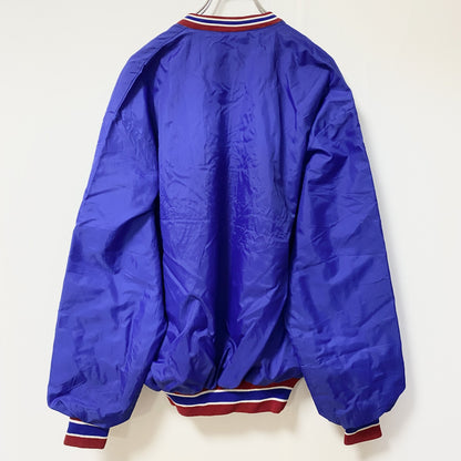 古着 used　DeLONG　長袖刺繍ナイロンプルオーバー　ウインドブレーカー　バスケ　レトロデザイン　Vネック　青　Lサイズ
