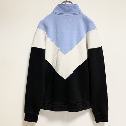 古着 used　FILA　フィラ　長袖ハーフジップスウェット　切り替えトレーナー　ワンポイント刺繍　水色　白　黒　秋冬服　Lサイズ