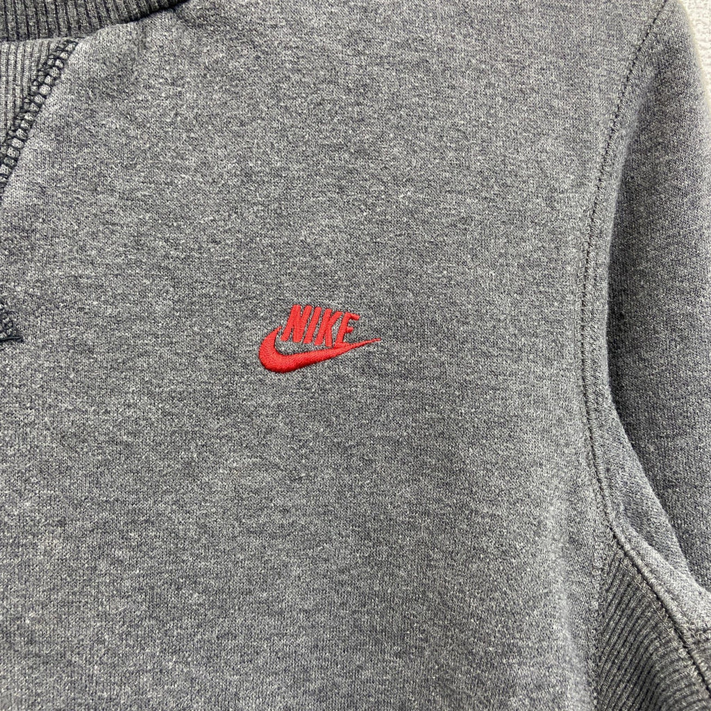 NIKE　ナイキ　スウェット/トレーナー　前Ⅴ　グレー　Mサイズ