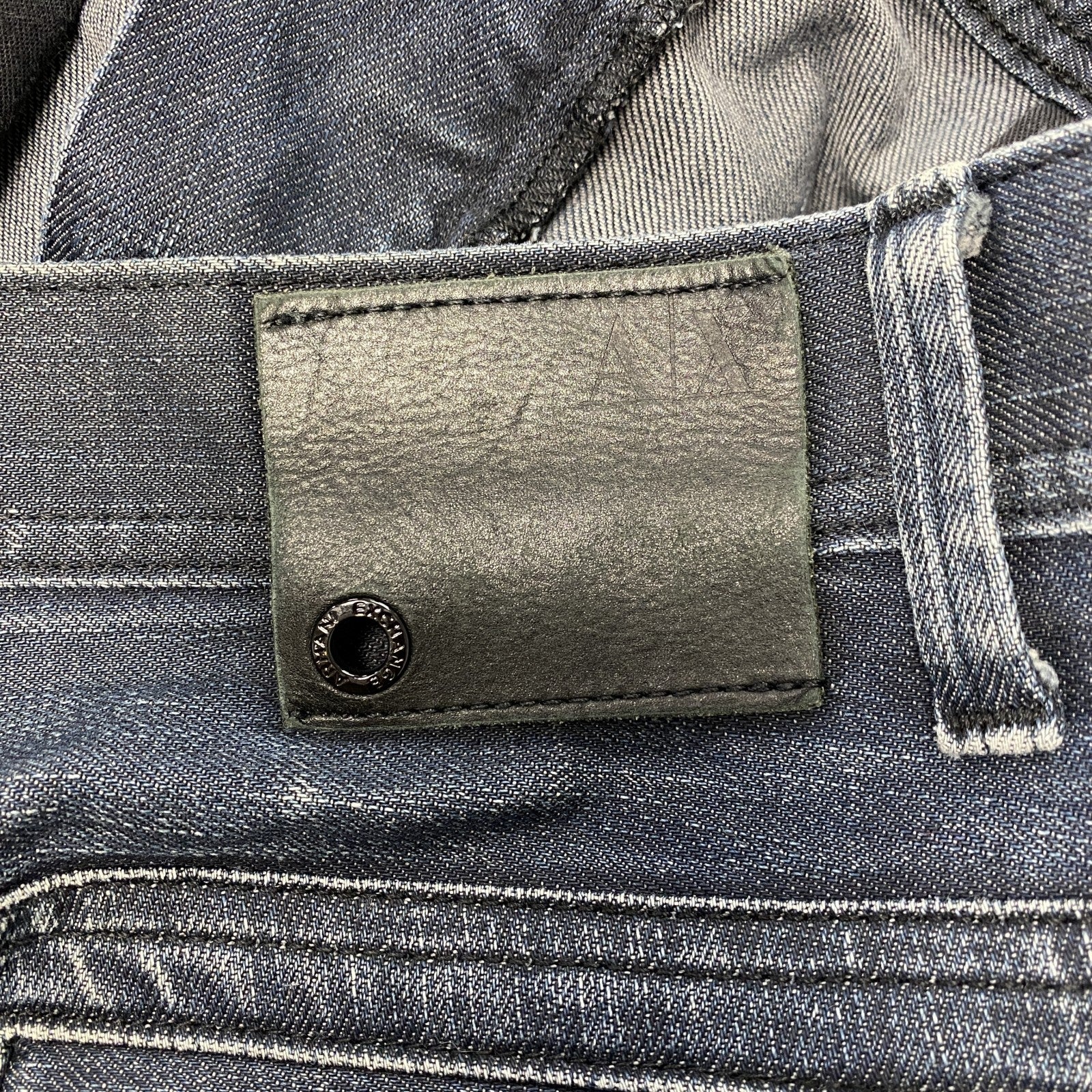 ARMANI EXCHANGE　アルマーニエクスチェンジ　デニムパンツ/ジーンズ　ジップフライ　インディゴ　33サイズ