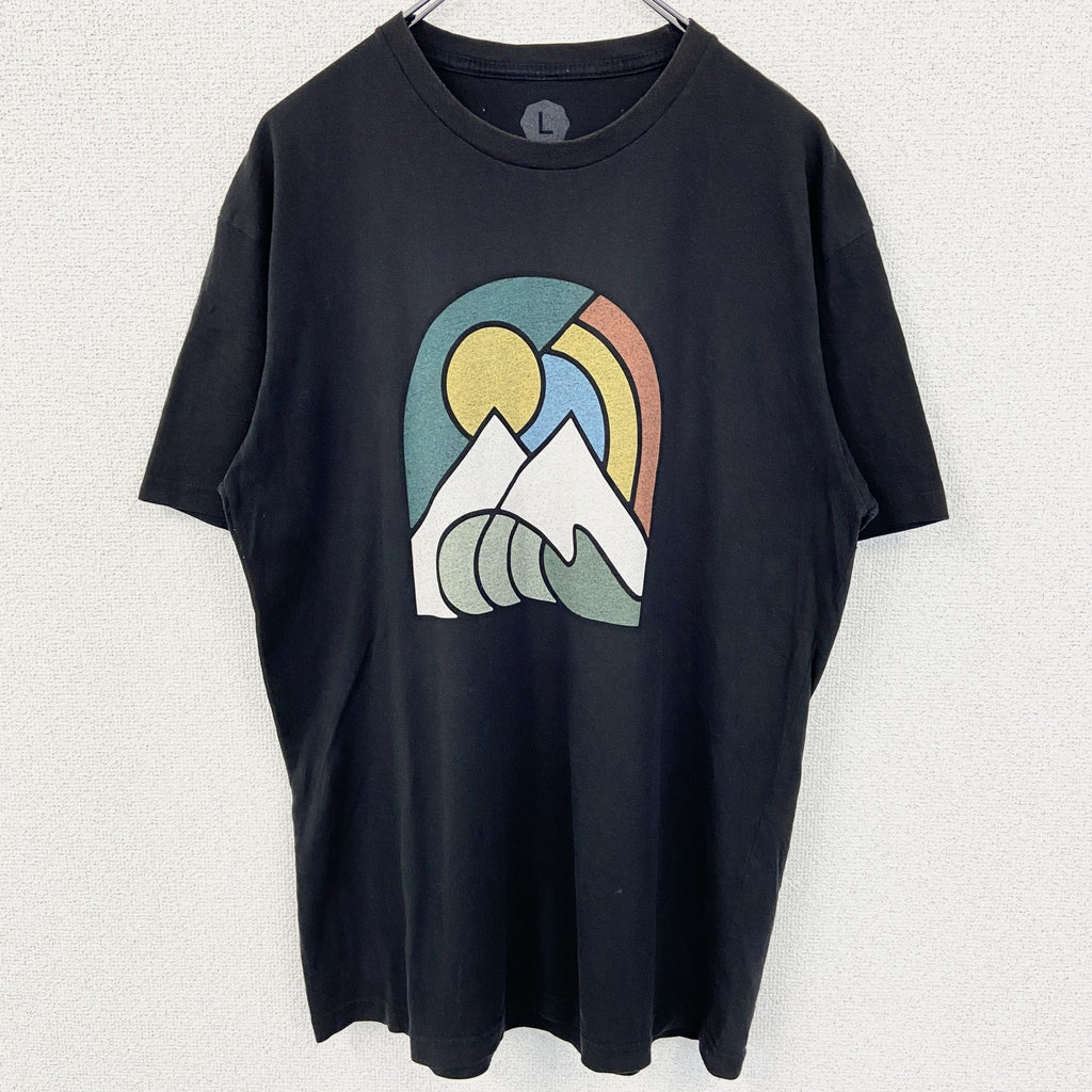古着 used　WOHVEN　半袖デザインプリントTシャツ　グラフィック　クルーネック　黒　ブラック　春夏服　Lサイズ