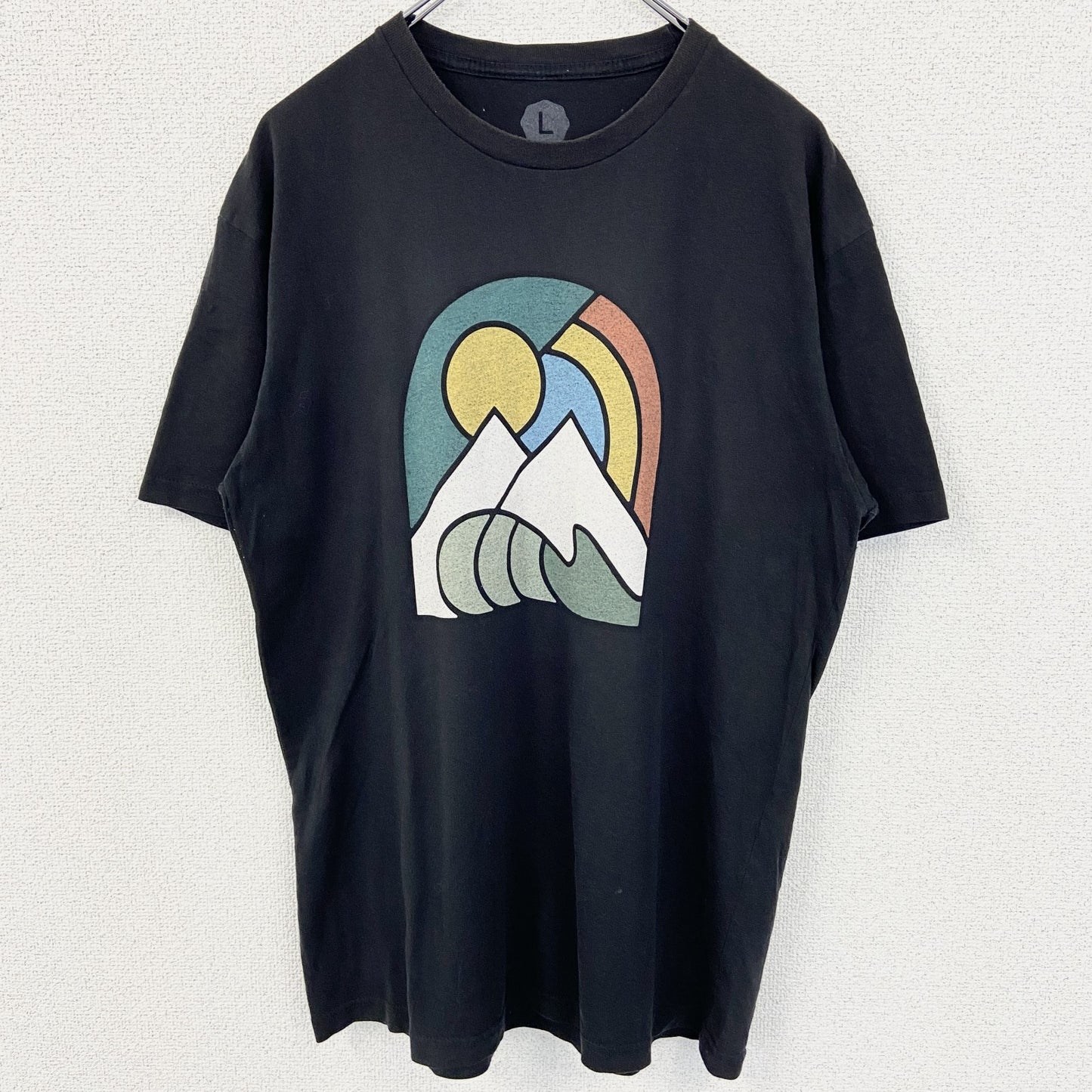古着 used　WOHVEN　半袖デザインプリントTシャツ　グラフィック　クルーネック　黒　ブラック　春夏服　Lサイズ