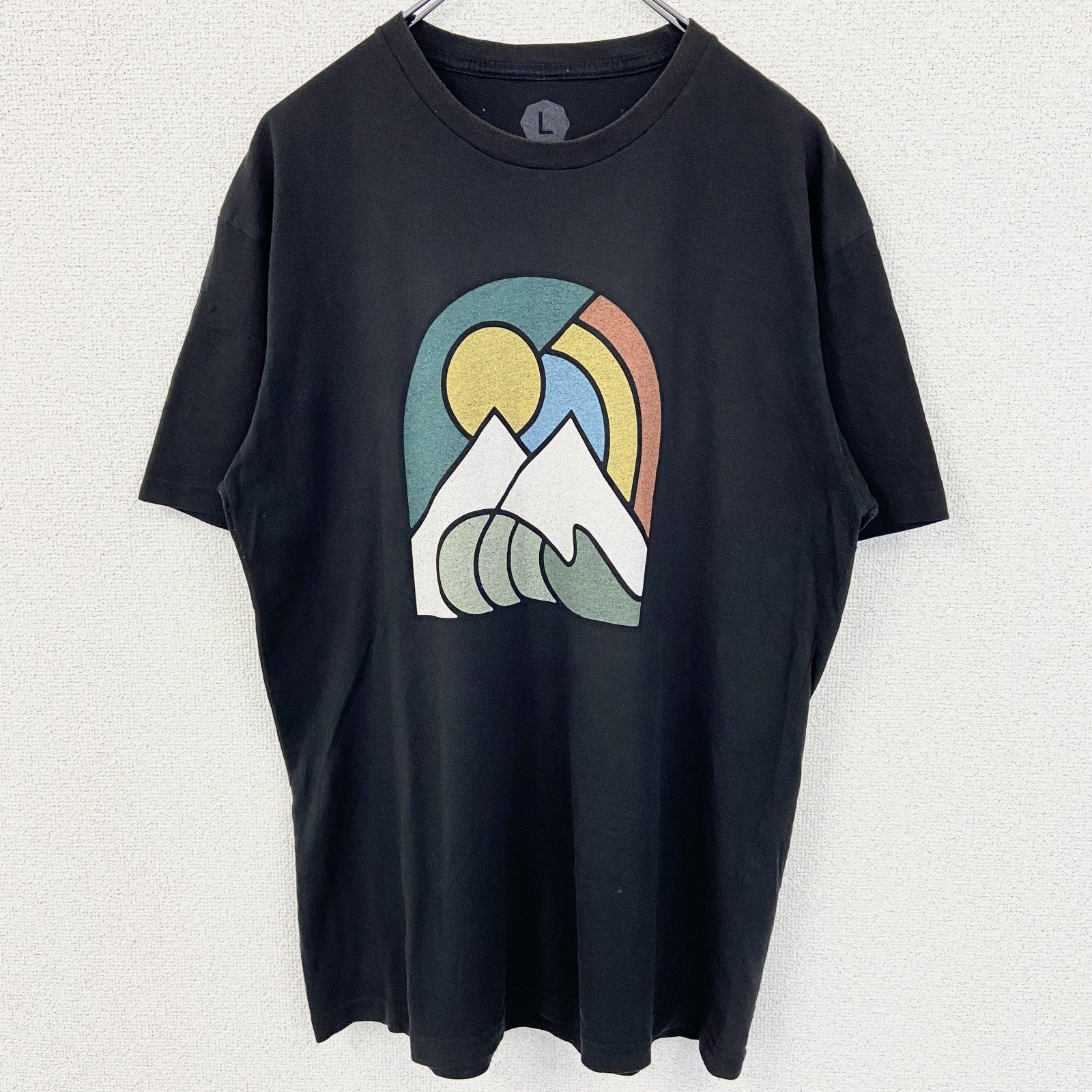 古着 used　WOHVEN　半袖デザインプリントTシャツ　グラフィック　クルーネック　黒　ブラック　春夏服　Lサイズ