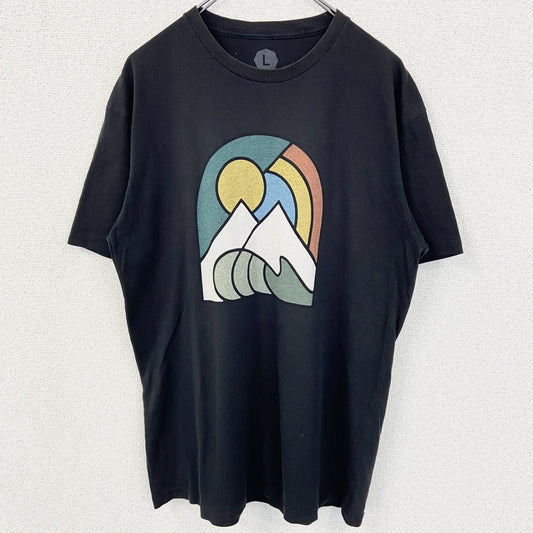 古着 used　WOHVEN　半袖デザインプリントTシャツ　グラフィック　クルーネック　黒　ブラック　春夏服　Lサイズ