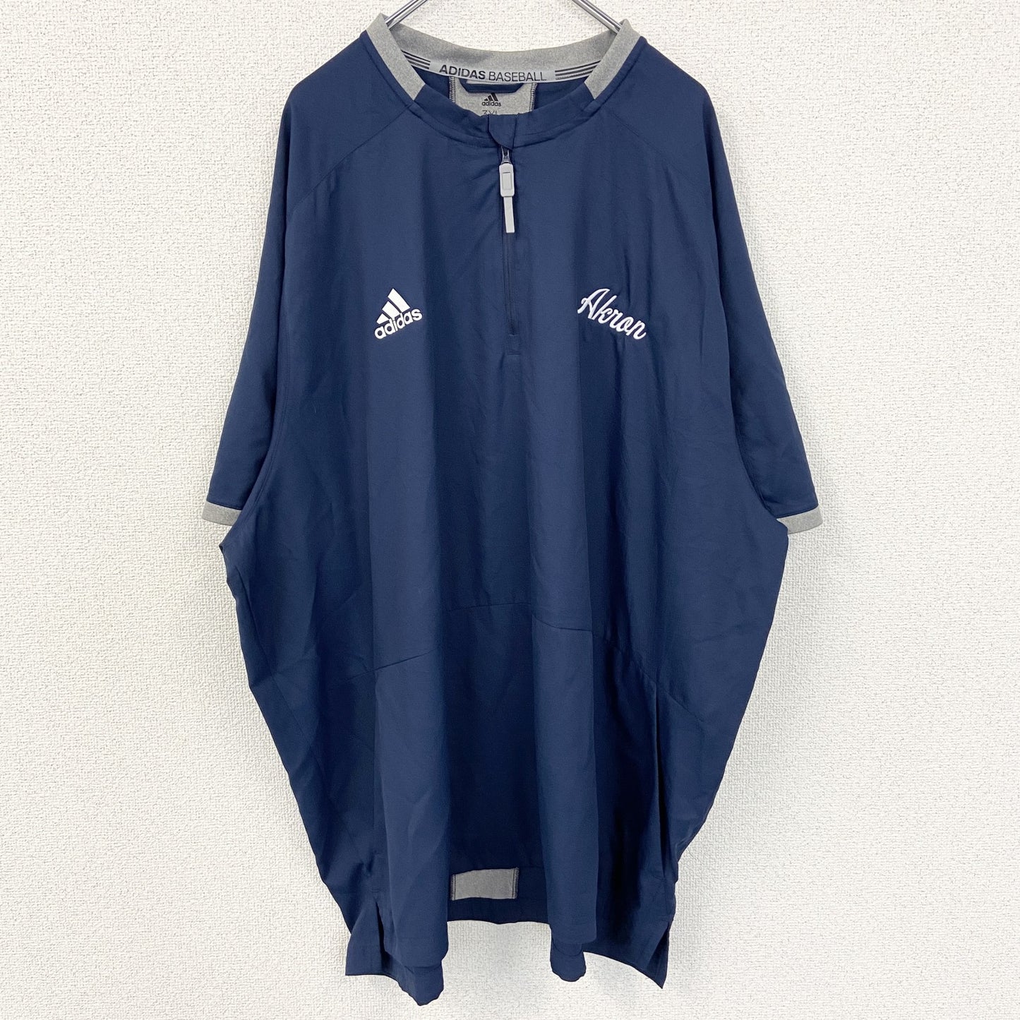 古着 used　adidas アディダス　半袖ハーフジップナイロンプルオーバー　ワンポイント刺繍　ビックシルエット　3XLサイズ