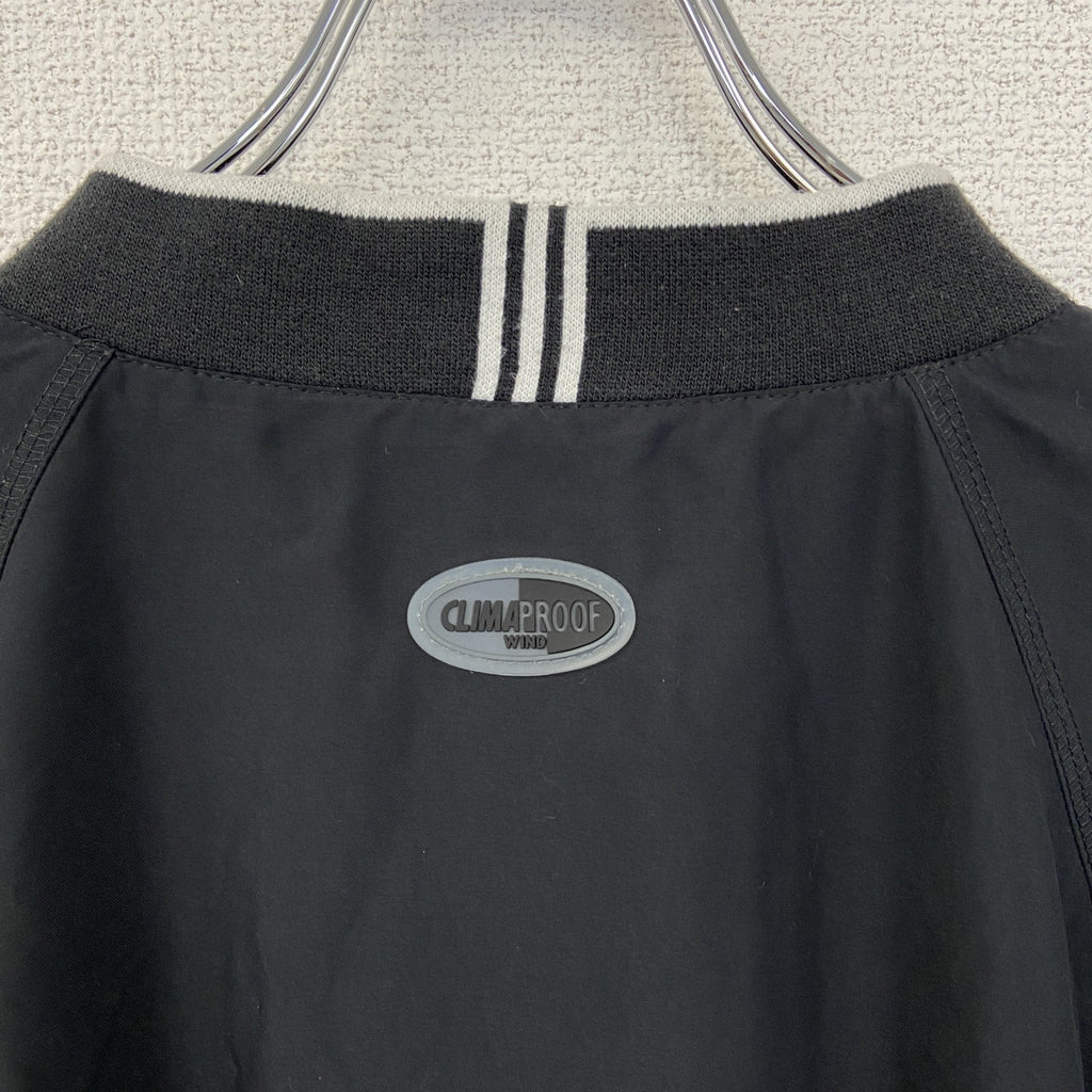 古着 used　adidas アディダス　CLIMAPROOF　長袖ナイロンプルオーバー　Vネック　ワンポイント刺繍　黒　Sサイズ